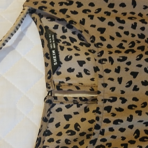 Shein dress size s polyester - Picture 2 of 3